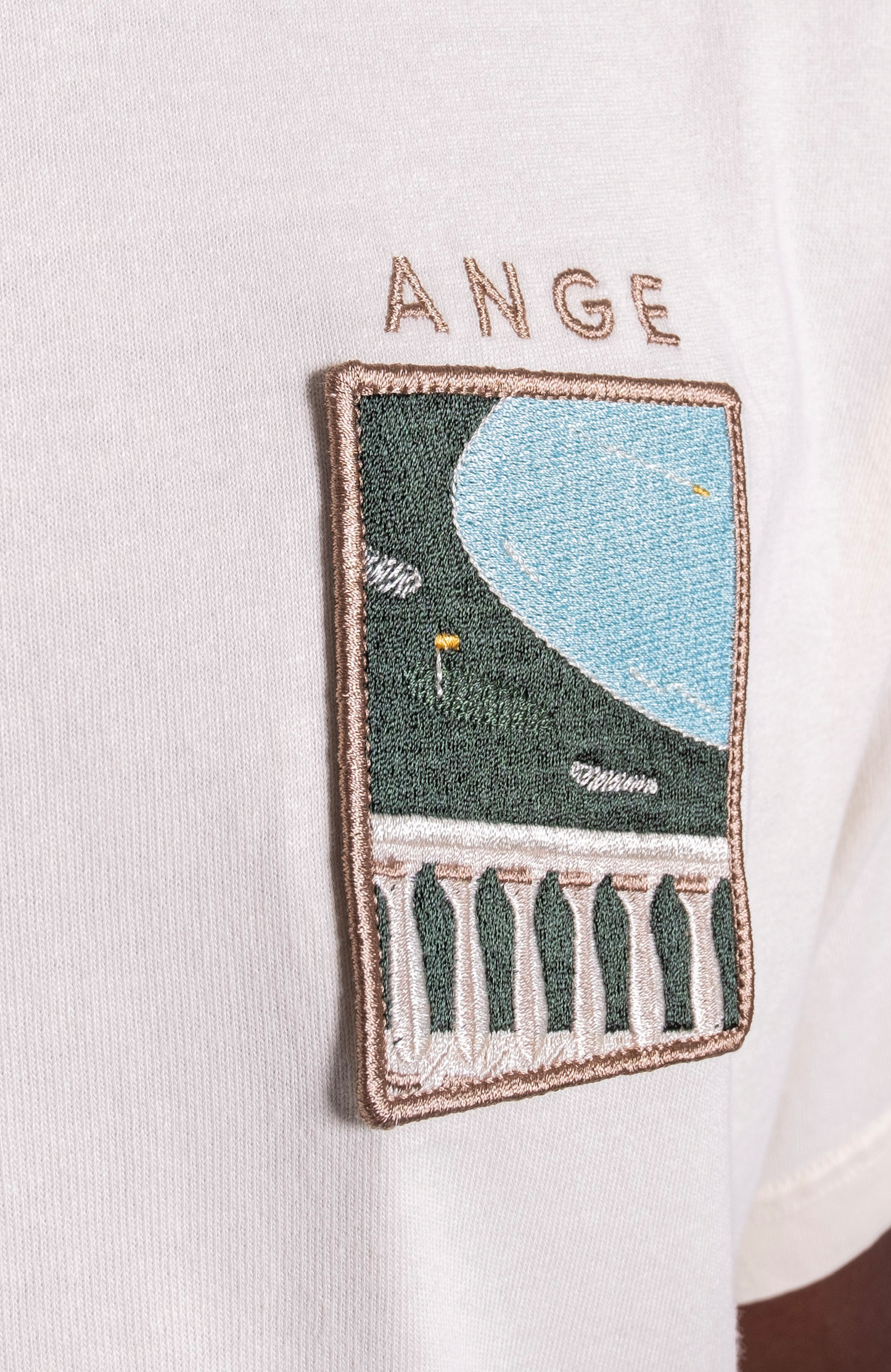 A Views Patch T-shirt Cosmic