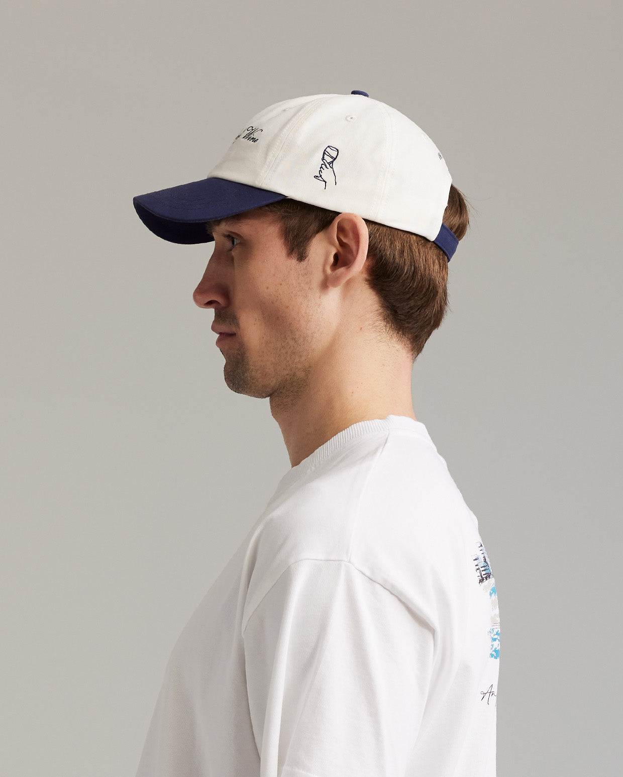 GOW script cap white/navy